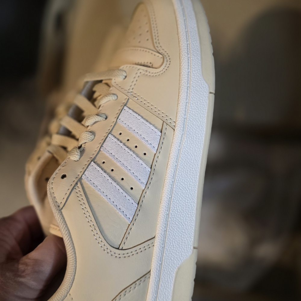 Break Start Low W Kids Basketball Shoes - Cream